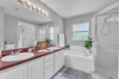 House in Orlando, Florida 3 bedrooms, 136.38 sq.m. № 1823116 - photo 25