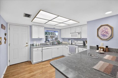 Купить виллу или дом в Палм-Кост, Флорида 9 комнат, 160.26м2, № 2142520 - фото 2