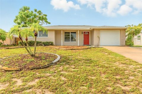Casa en venta en Port Richey, Florida, 2 dormitorios, 109.9 m2 № 1914102 - foto 2