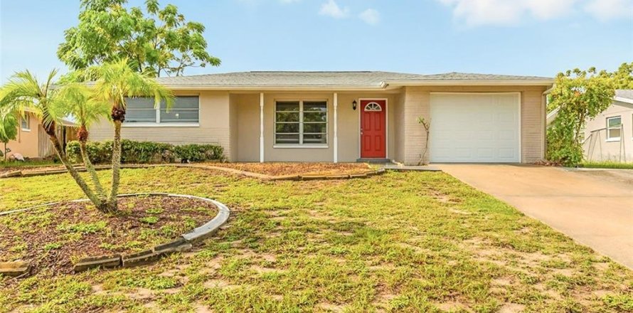 Casa en Port Richey, Florida 2 dormitorios, 109.9 m2 № 1914102