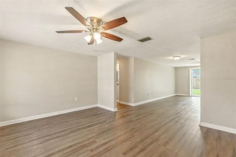 Casa en venta en Port Richey, Florida, 2 dormitorios, 109.9 m2 № 1914102 - foto 10