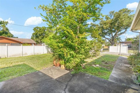Villa ou maison à vendre à Palmetto, Floride: 3 chambres, 150.87 m2 № 2430566 - photo 30