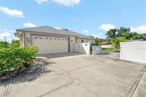 Villa ou maison à vendre à Palmetto, Floride: 3 chambres, 150.87 m2 № 2430566 - photo 3