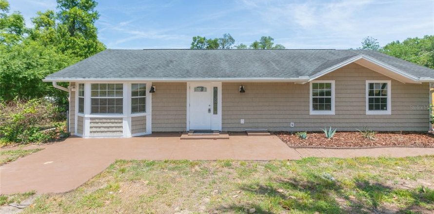 Casa en Dade City, Florida 3 dormitorios, 143.44 m2 № 2106778