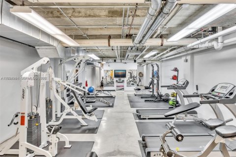 Купить кондоминиум в Майами, Флорида 81.66м2, № 2154505 - фото 7