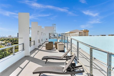 Купить кондоминиум в Майами, Флорида 81.66м2, № 2154505 - фото 6