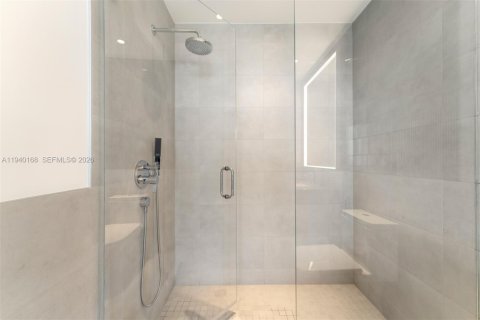Condominio en venta en Miami Beach, Florida, 2 dormitorios, 134.8 m2 № 2090908 - foto 7