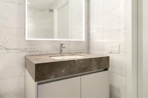 Condominio en venta en Miami Beach, Florida, 2 dormitorios, 134.8 m2 № 2090908 - foto 6