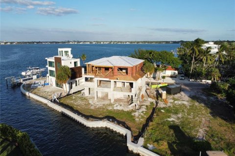 Villa ou maison à vendre à Sarasota, Floride: 4 chambres, 360.83 m2 № 2430468 - photo 4