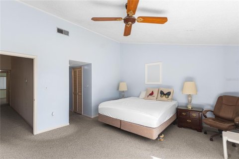 Touwnhouse à vendre à Treasure Island, Floride: 2 chambres, 162.58 m2 № 1907107 - photo 19