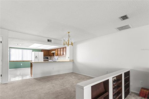 Touwnhouse à vendre à Treasure Island, Floride: 2 chambres, 162.58 m2 № 1907107 - photo 12