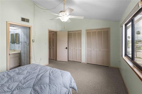 Touwnhouse à vendre à Treasure Island, Floride: 2 chambres, 162.58 m2 № 1907107 - photo 25