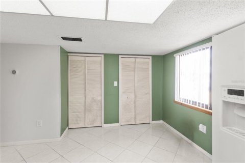 Touwnhouse à vendre à Treasure Island, Floride: 2 chambres, 162.58 m2 № 1907107 - photo 16