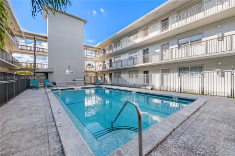 Condo à North Miami Beach, Floride, 1 chambre  № 2039298