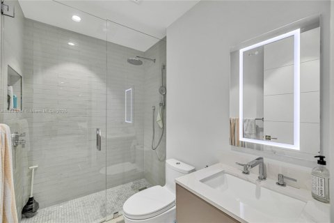 Adosado en venta en Pinecrest, Florida, 4 dormitorios, 206.8 m2 № 1501054 - foto 14