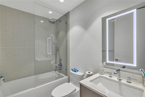 Adosado en venta en Pinecrest, Florida, 4 dormitorios, 206.8 m2 № 1501054 - foto 27