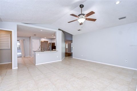 House in Brandon, Florida 5 bedrooms, 267.56 sq.m. № 1808226 - photo 13