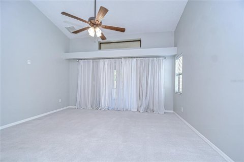 House in Brandon, Florida 5 bedrooms, 267.56 sq.m. № 1808226 - photo 15