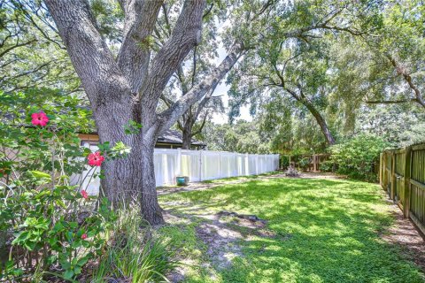House in Brandon, Florida 5 bedrooms, 267.56 sq.m. № 1808226 - photo 4