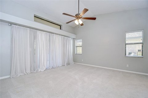 House in Brandon, Florida 5 bedrooms, 267.56 sq.m. № 1808226 - photo 14