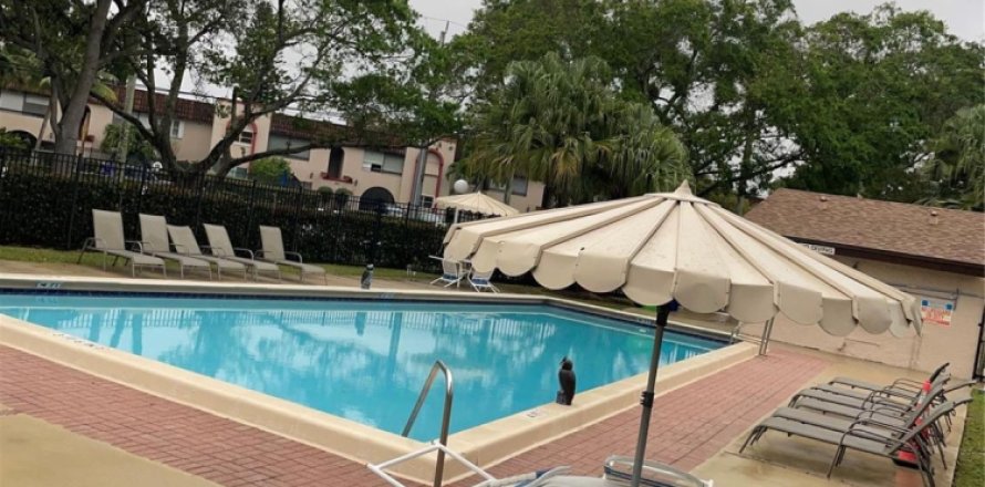 Casa en Sunrise, Florida 2 dormitorios, 112.13 m2 № 945325