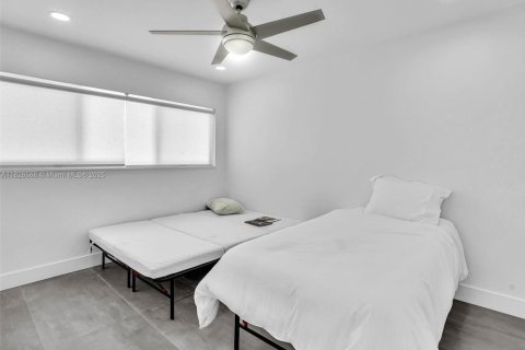 Купить коммерческую недвижимость в Норт-Майами, Флорида № 2034548 - фото 22