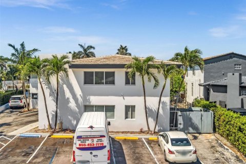 Коммерческая недвижимость в Норт-Майами, Флорида № 2034548