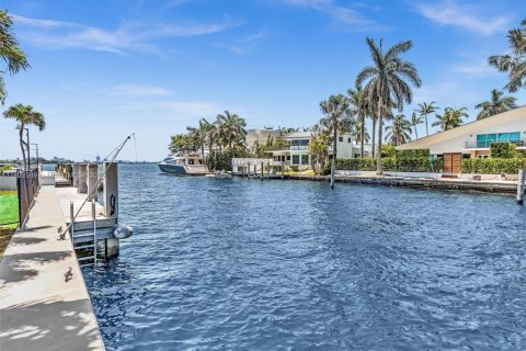 Купить коммерческую недвижимость в Норт-Майами, Флорида № 2034548 - фото 5