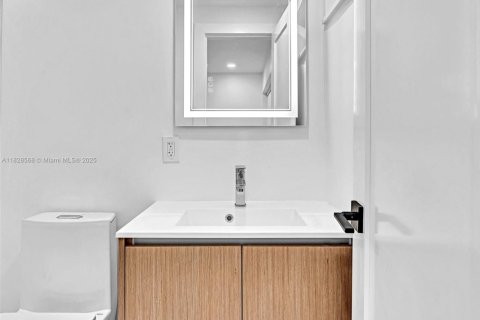 Купить коммерческую недвижимость в Норт-Майами, Флорида № 2034548 - фото 25