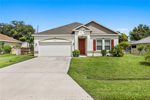 Casa en venta en Saint Lucie, Florida, 4 dormitorios, 184.41 m2 № 2386235 - foto 3