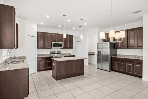 Casa en venta en Saint Lucie, Florida, 4 dormitorios, 184.41 m2 № 2386235 - foto 10