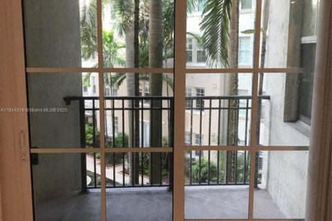 Condo in Fort Lauderdale, Florida, 2 bedrooms  № 1843984 - photo 3