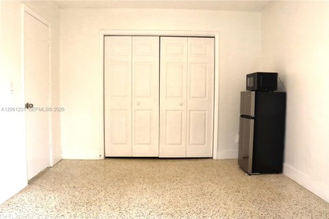 Commercial property in Miami, Florida 1 bedroom, 20.44 sq.m. № 2246688 - photo 3
