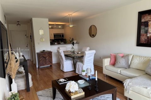 Condo in North Miami, Florida, 1 bedroom  № 2001748