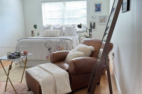 Condo in North Miami, Florida, 1 bedroom  № 2001748 - photo 18