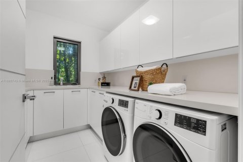 Villa ou maison à louer à Bal Harbour, Floride: 7 chambres, 573.11 m2 № 1946423 - photo 29