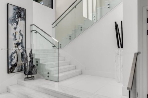 Villa ou maison à louer à Bal Harbour, Floride: 7 chambres, 573.11 m2 № 1946423 - photo 10
