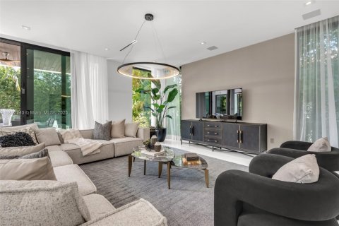 Villa ou maison à louer à Bal Harbour, Floride: 7 chambres, 573.11 m2 № 1946423 - photo 21
