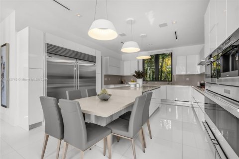 Villa ou maison à louer à Bal Harbour, Floride: 7 chambres, 573.11 m2 № 1946423 - photo 24