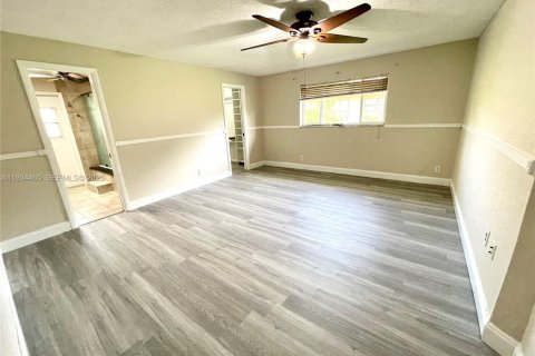 Снять в аренду виллу или дом в Корал-Спрингс, Флорида 3 спальни, 189.71м2, № 1992716 - фото 16