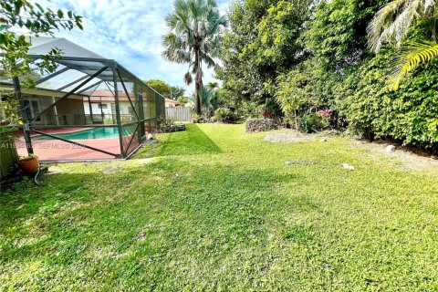 Снять в аренду виллу или дом в Корал-Спрингс, Флорида 3 спальни, 189.71м2, № 1992716 - фото 29