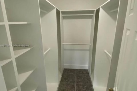 Copropriété à louer à Margate, Floride: 2 chambres, 92.9 m2 № 2423319 - photo 9