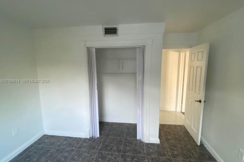 Copropriété à louer à Margate, Floride: 2 chambres, 92.9 m2 № 2423319 - photo 6