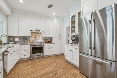 Villa ou maison à vendre à Tampa, Floride: 4 chambres, 230.4 m2 № 1883466 - photo 16
