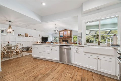 Villa ou maison à vendre à Tampa, Floride: 4 chambres, 230.4 m2 № 1883466 - photo 17