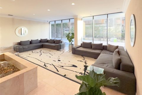Condo in Miami, Florida, 1 bedroom  № 2393260 - photo 22