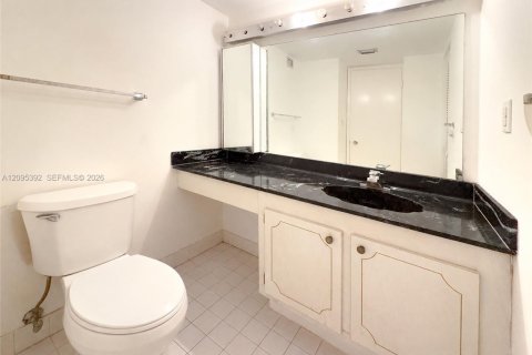 Condo in Miami, Florida, 1 bedroom  № 2393260 - photo 17