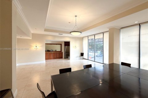 Condo in Miami, Florida, 1 bedroom  № 2393260 - photo 23
