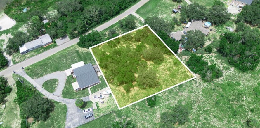 Terreno en Babson Park, Florida № 2209769