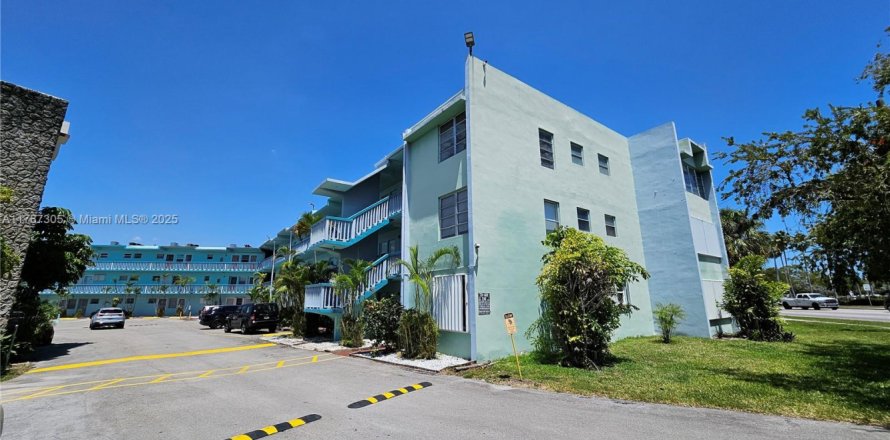 Condo à Miami, Floride, 2 chambres № 1702139